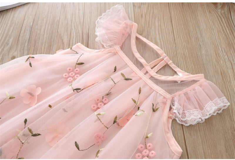 Sariza rózsaszín részletekkel ruha