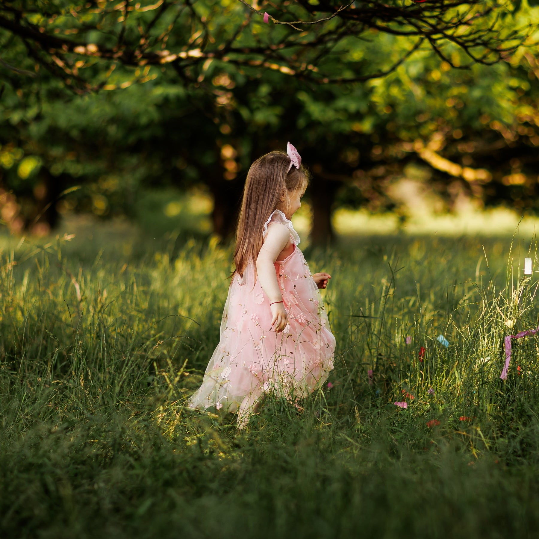 Sariza rózsaszín részletekkel ruha