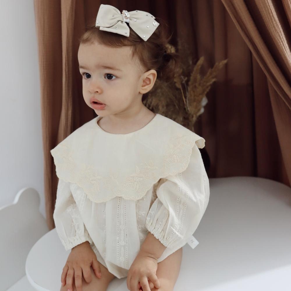 Drina részletes body  krémszínű