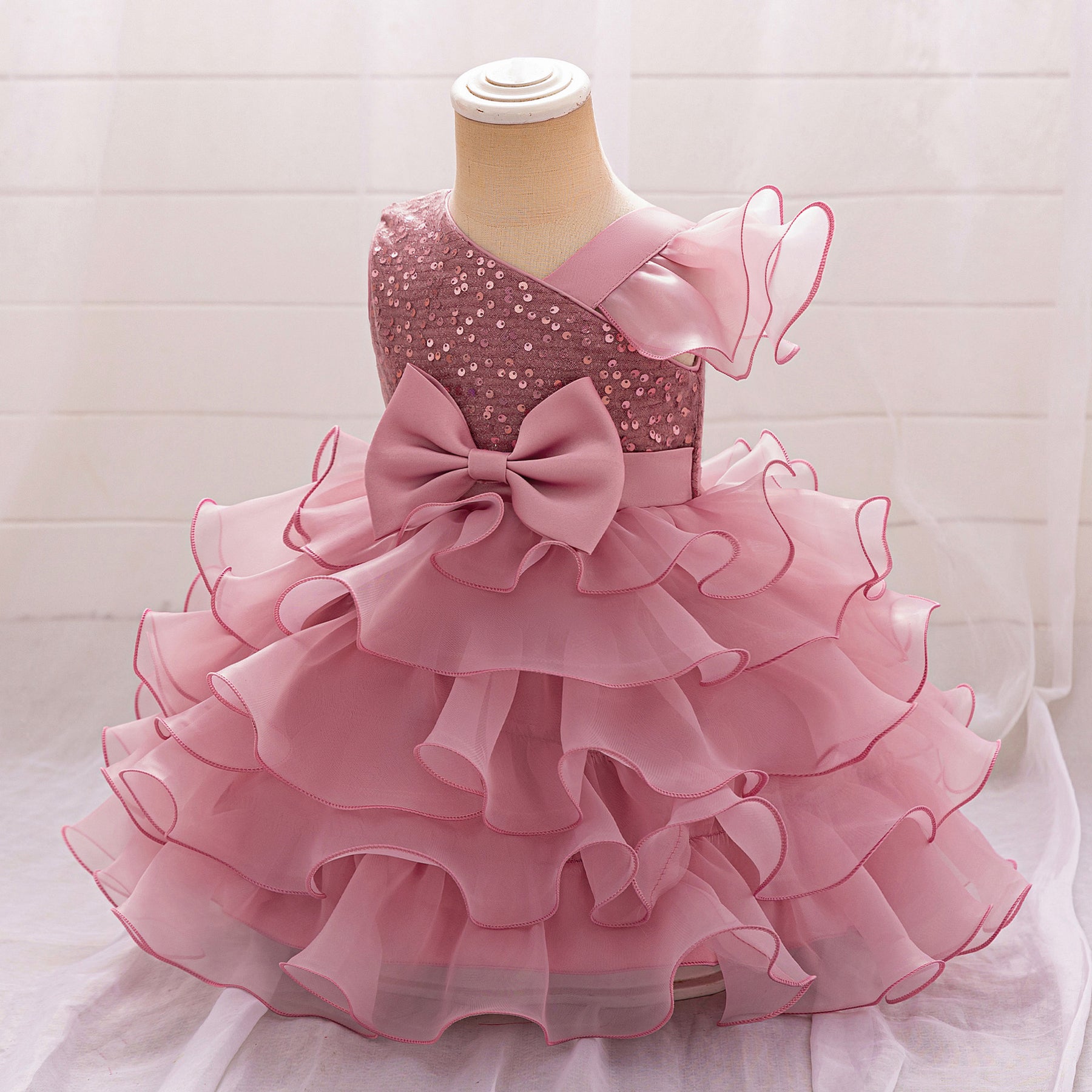 Rochie cu detalii Liela Roz