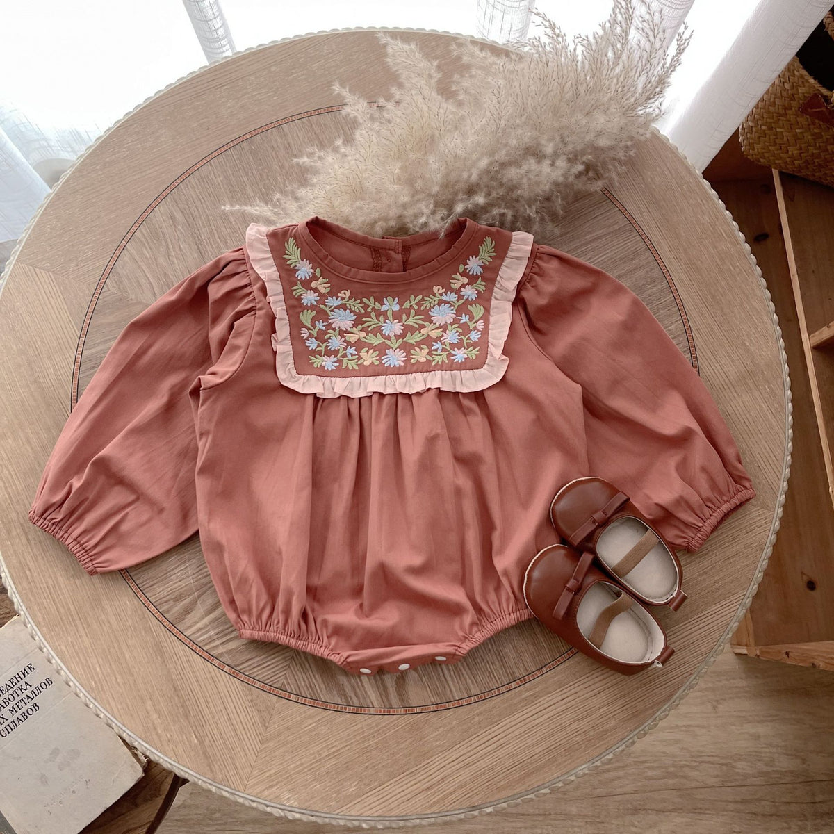 Relira részletes body barna