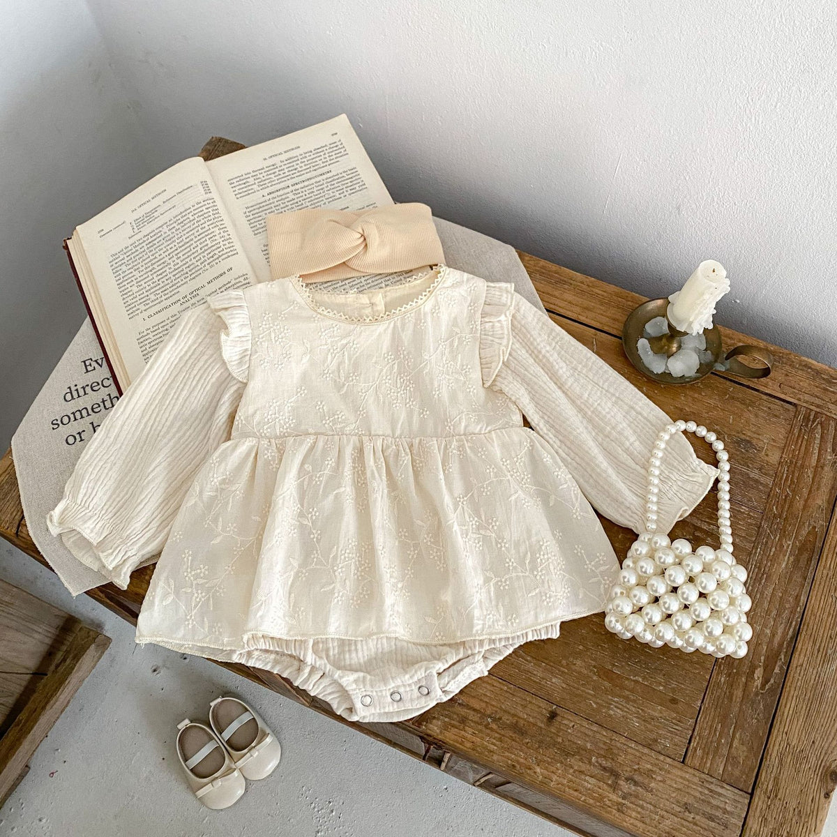 Avora részletes body krémszínű