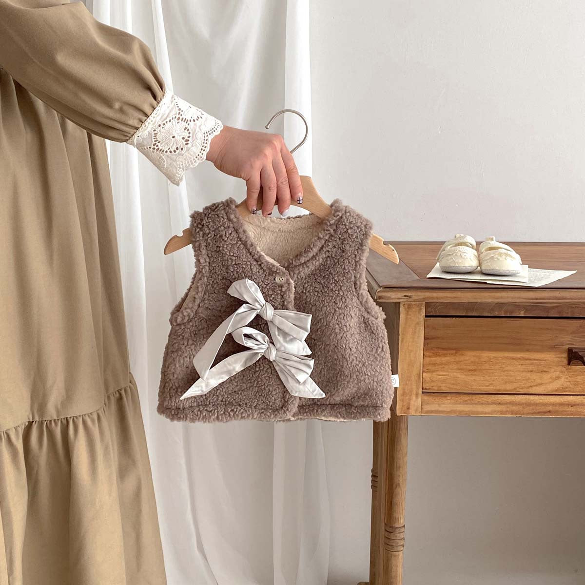 Dursa részletes mellény barna