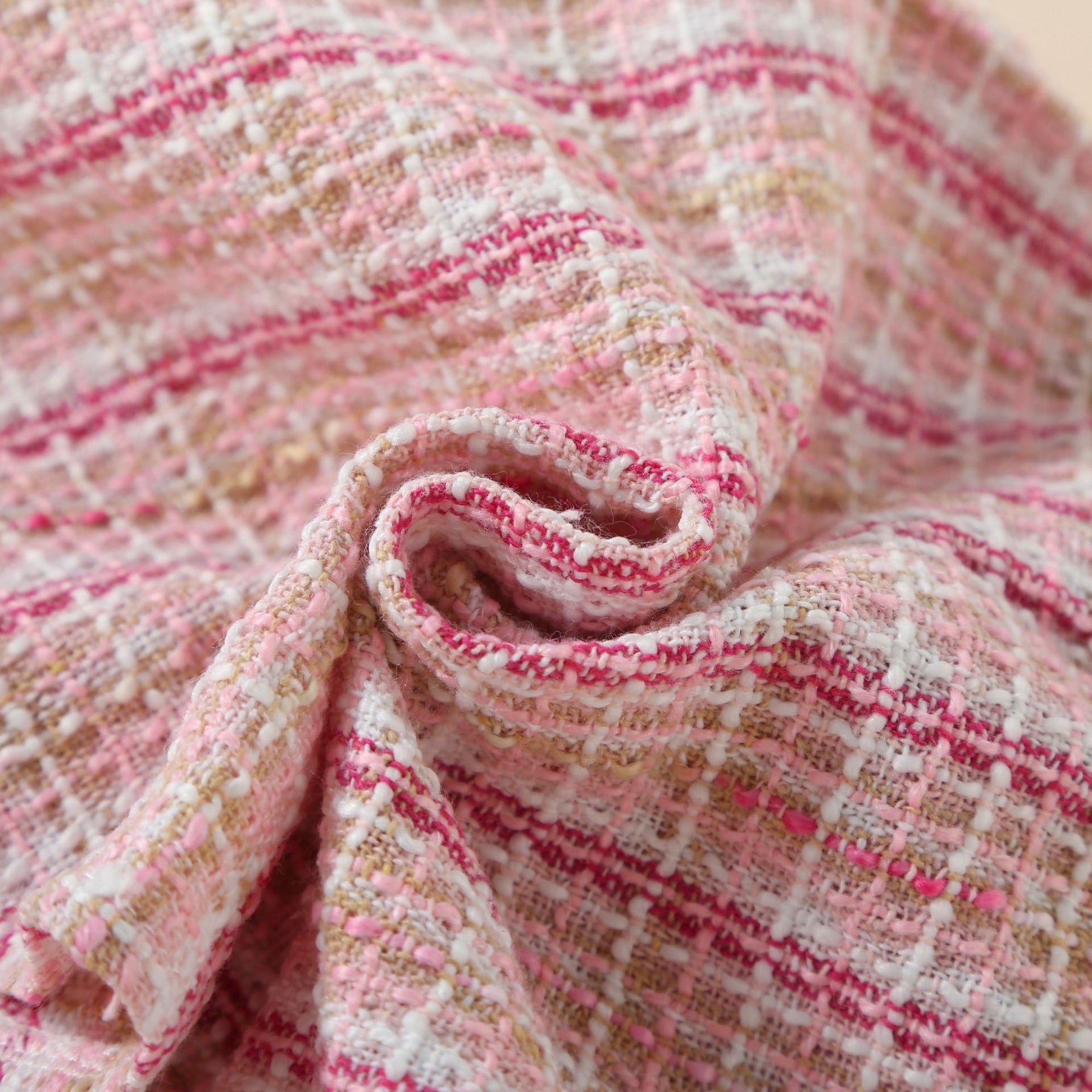 Sysara rózsaszín ruha részletekkel