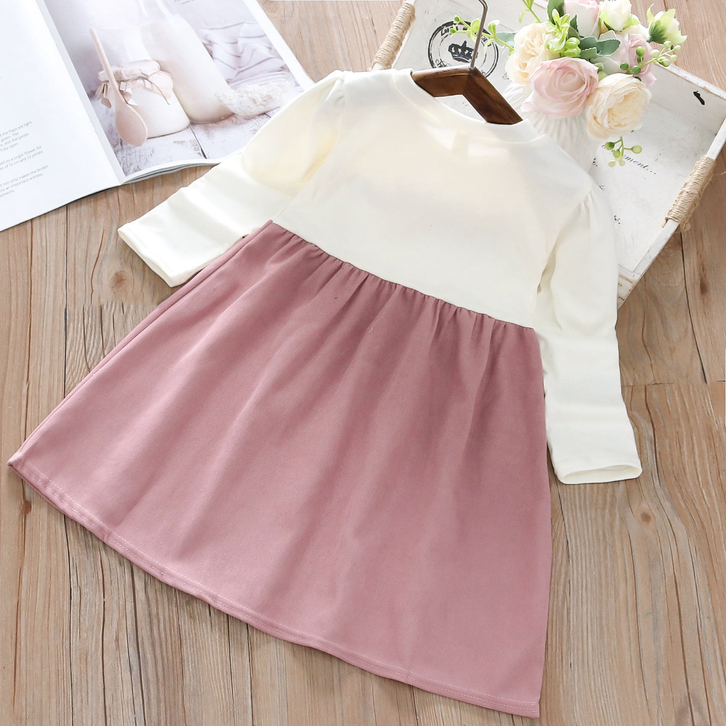 Rochie cu detalii Flawe Roz