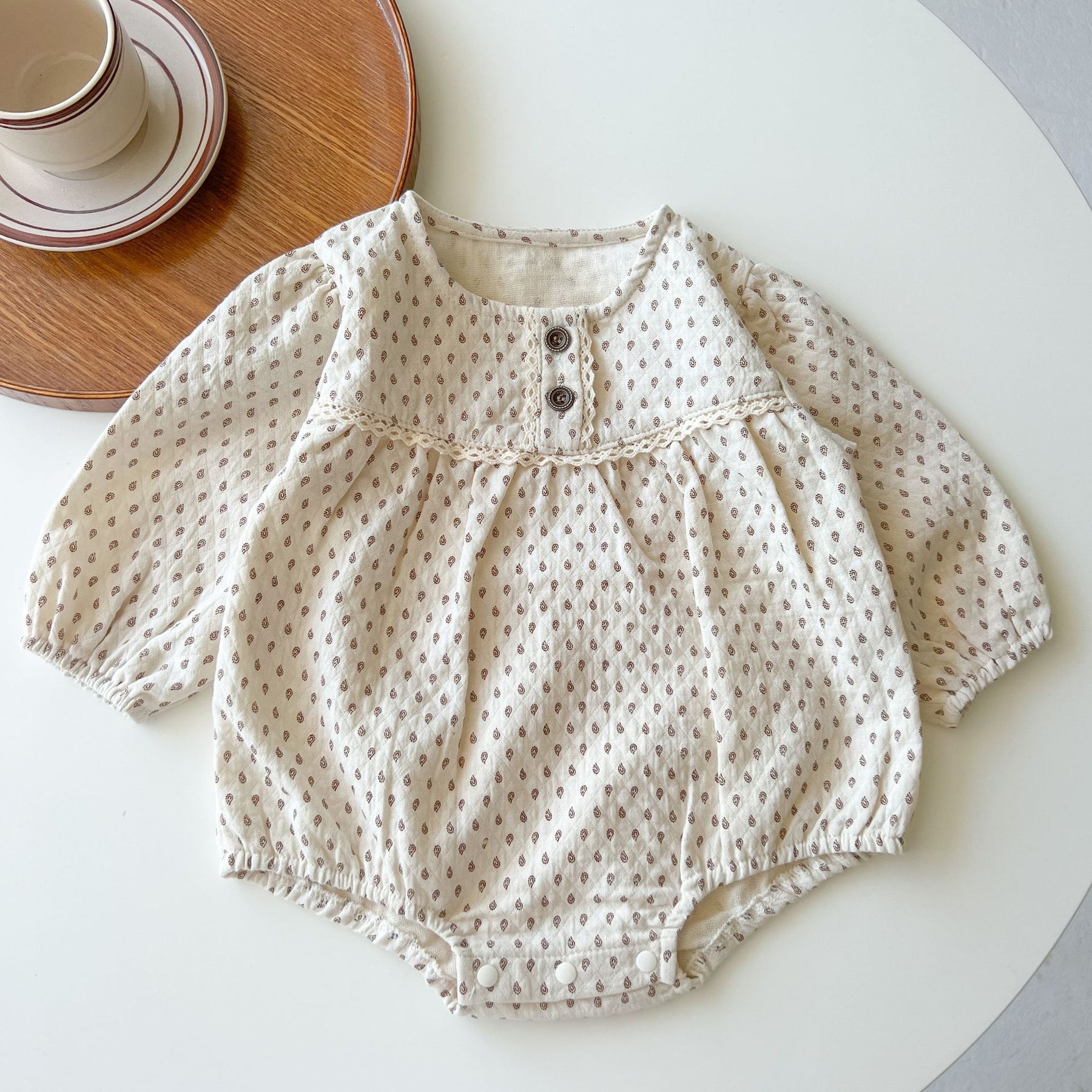 Indola részletes body  krémszínű