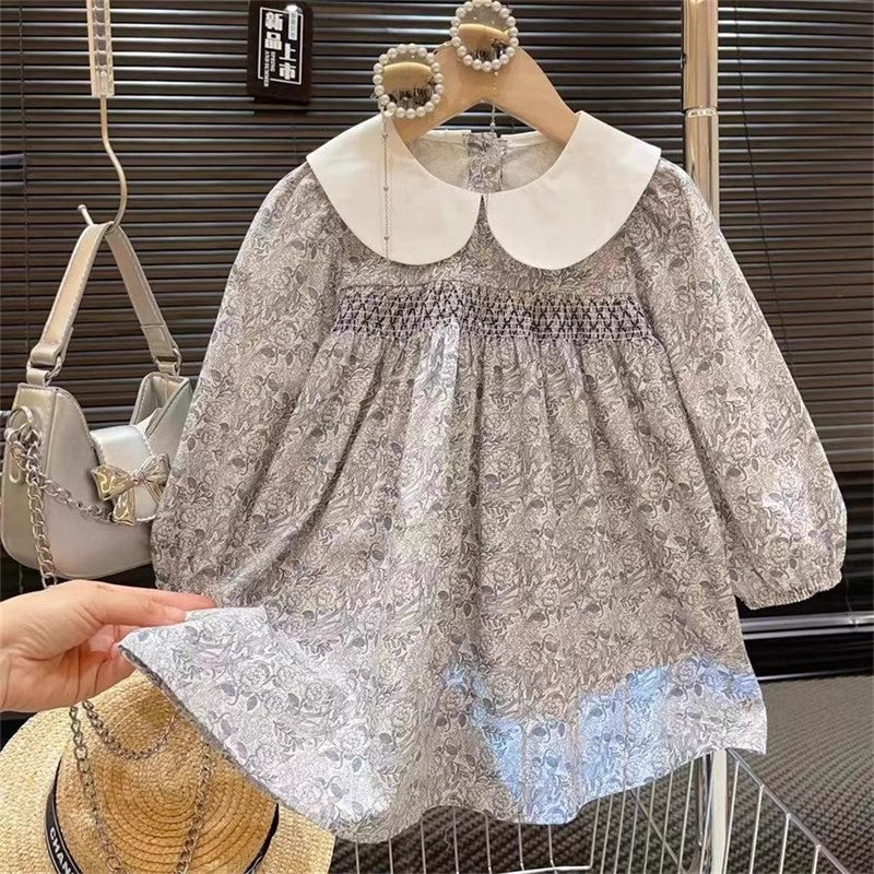 Penelope részletes ruha