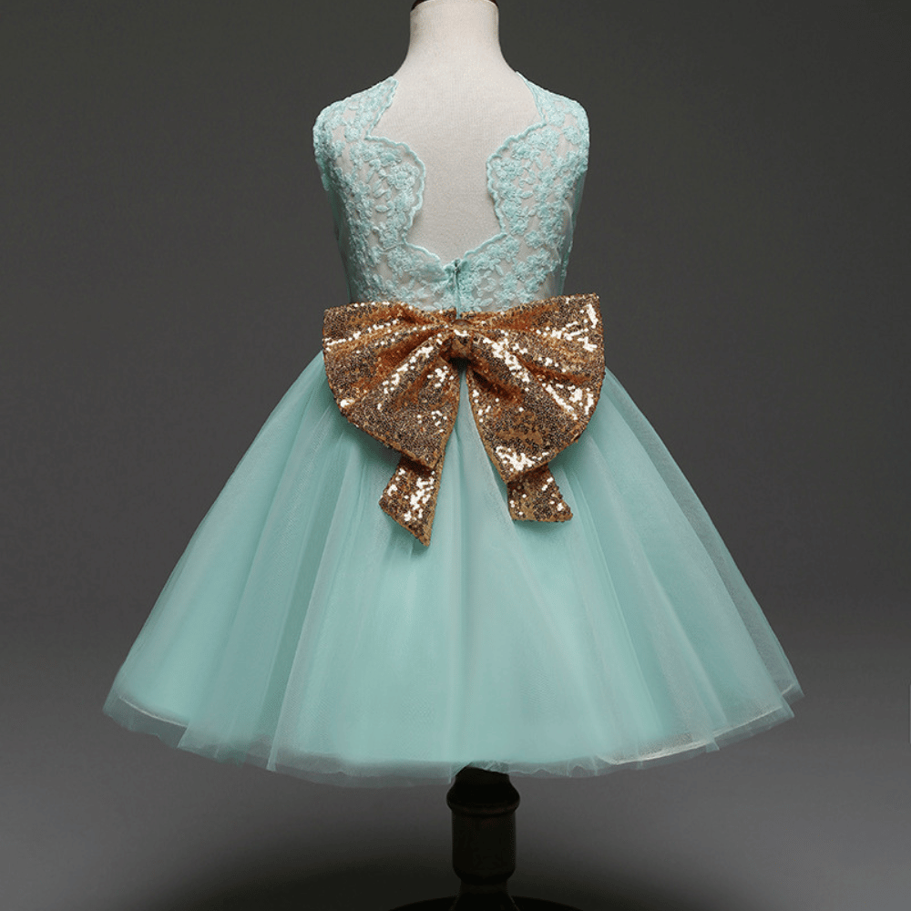 Aleria zöld ruha részletekkel