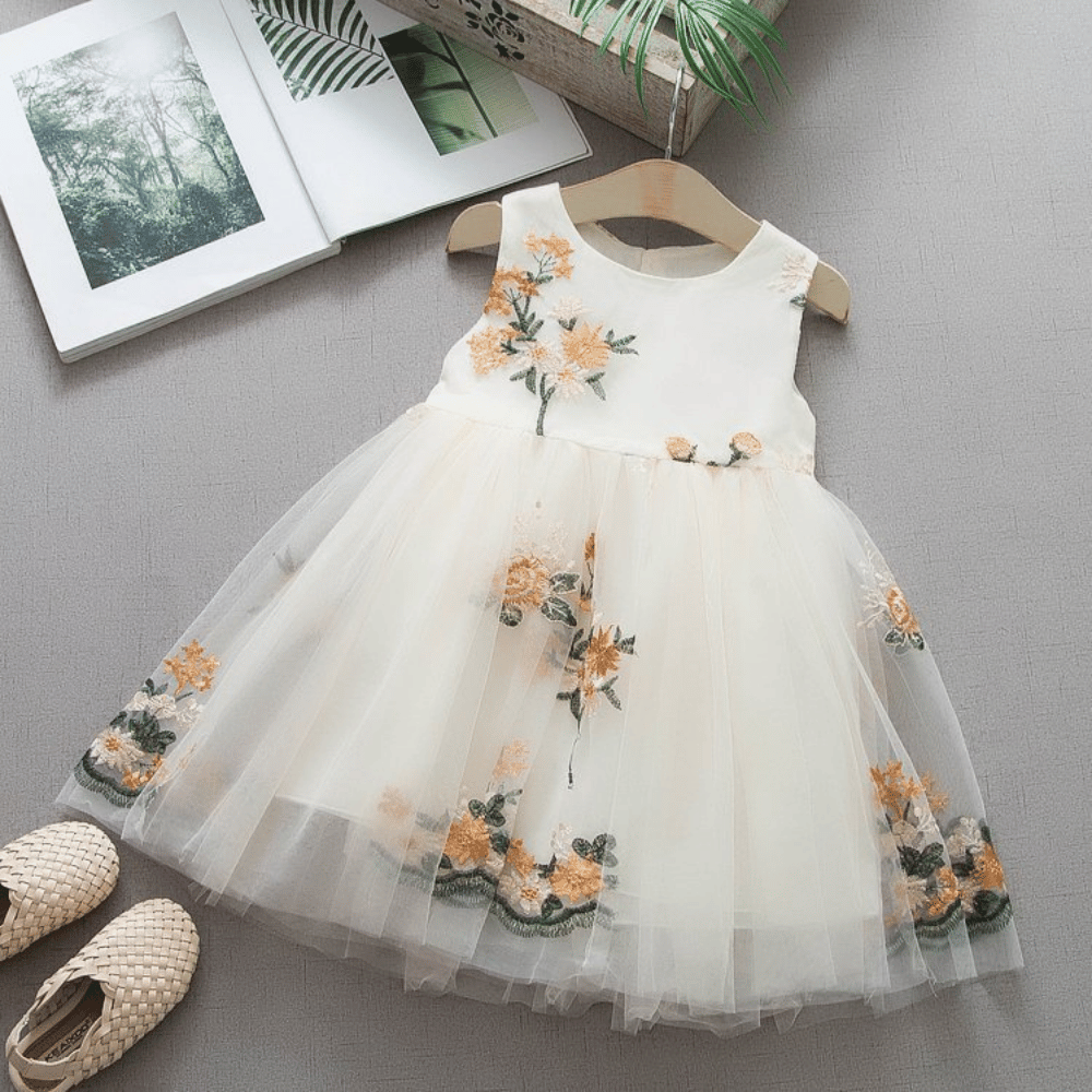 Rochie részletesen Saraita Crem