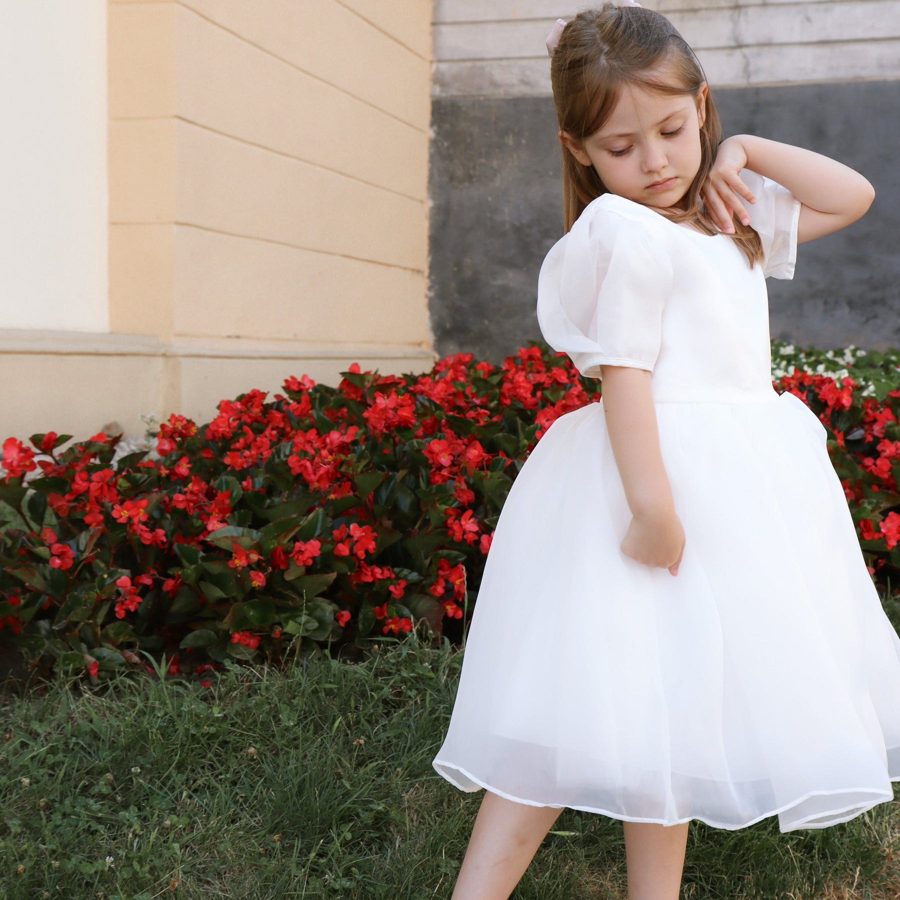 Rochie cu detailsi Ziala Alb