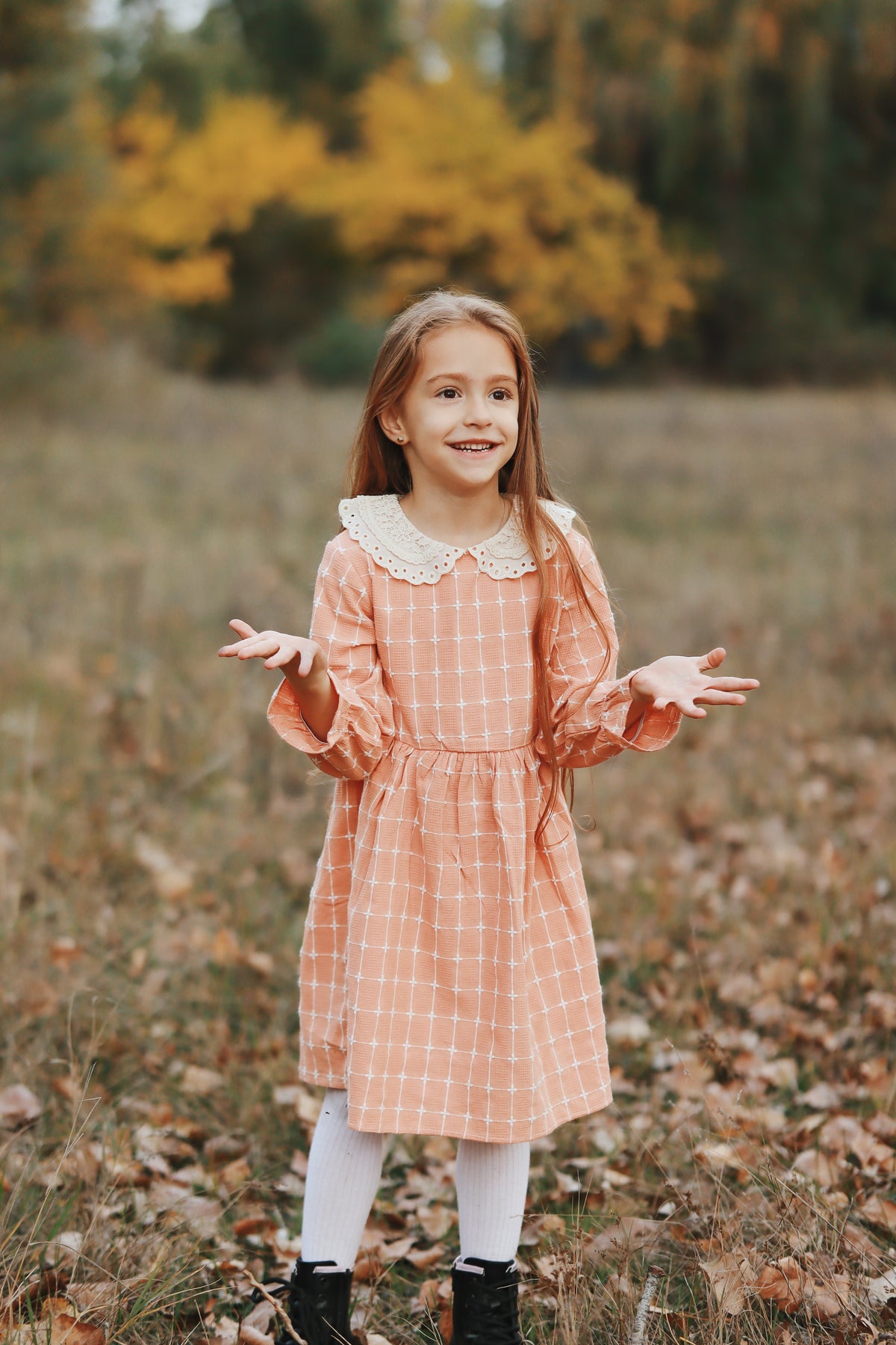 Redeny narancs ruha részletekkel