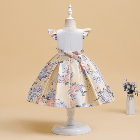 Rochie elegáns a részletekkel Remara
