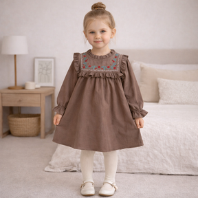 Rayla ruha barna részletekkel