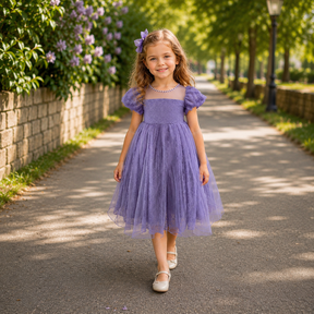 Ambrielle ruha lila részletekkel