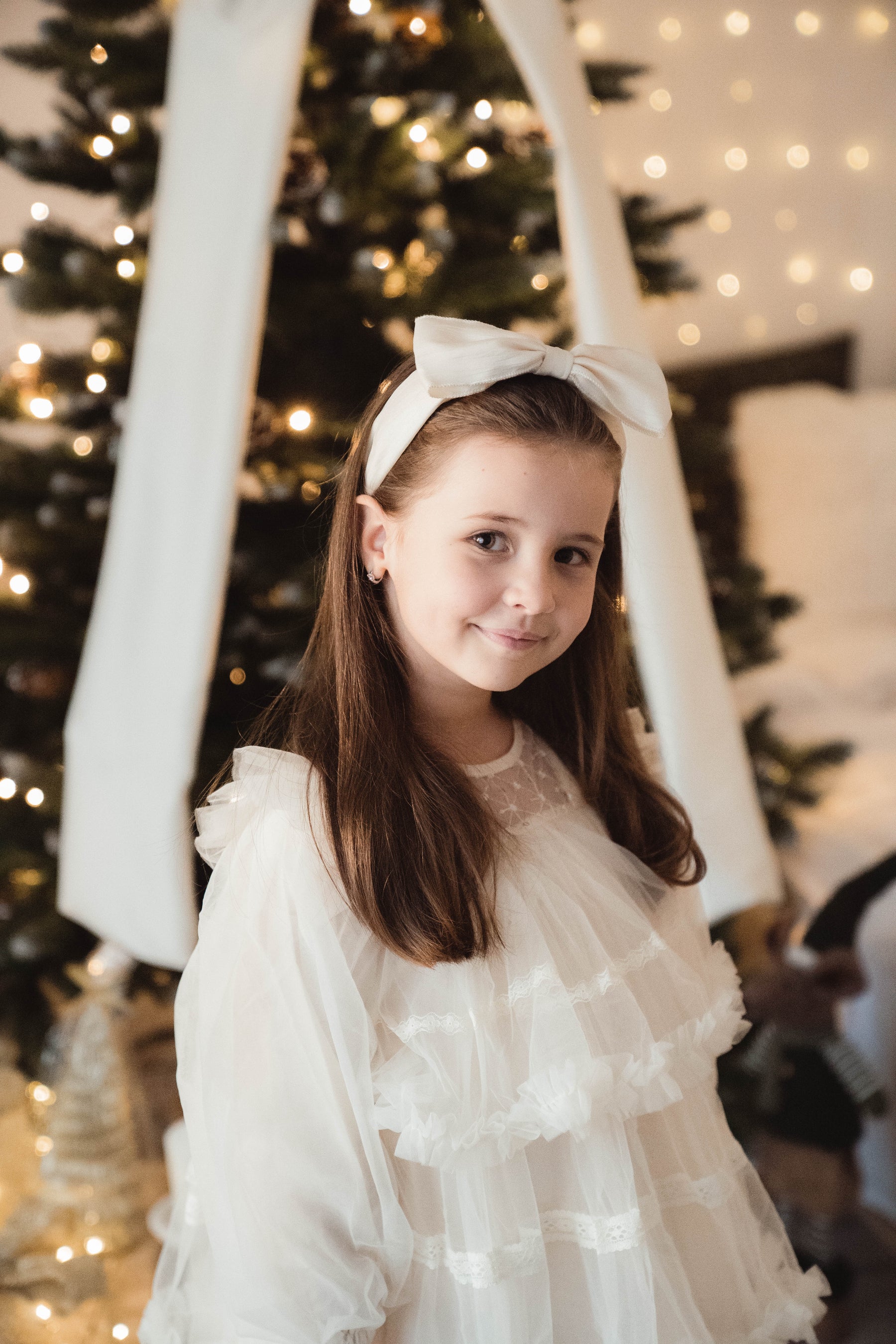 Danaera krém részletekkel ellátott ruha