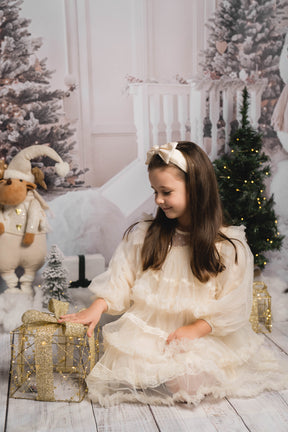 Danaera krém részletekkel ellátott ruha