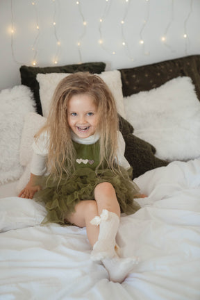 Tosya részletekkel díszített zöld ruha