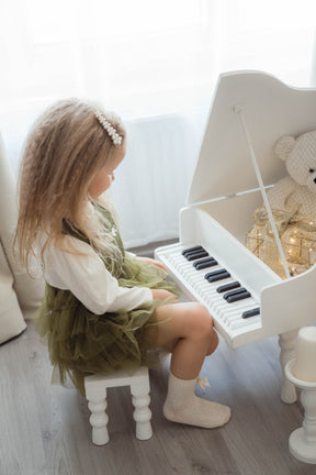 Tosya részletekkel díszített zöld ruha