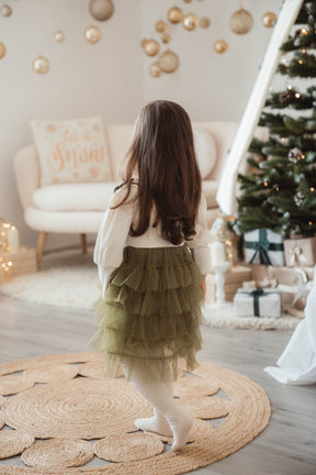 Tosya részletekkel díszített zöld ruha