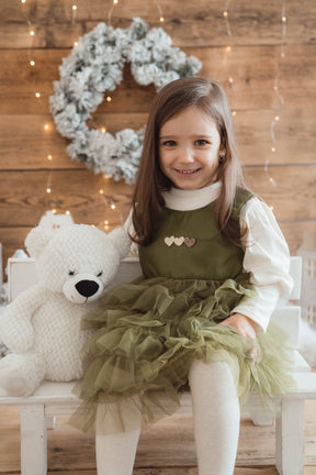 Tosya részletekkel díszített zöld ruha