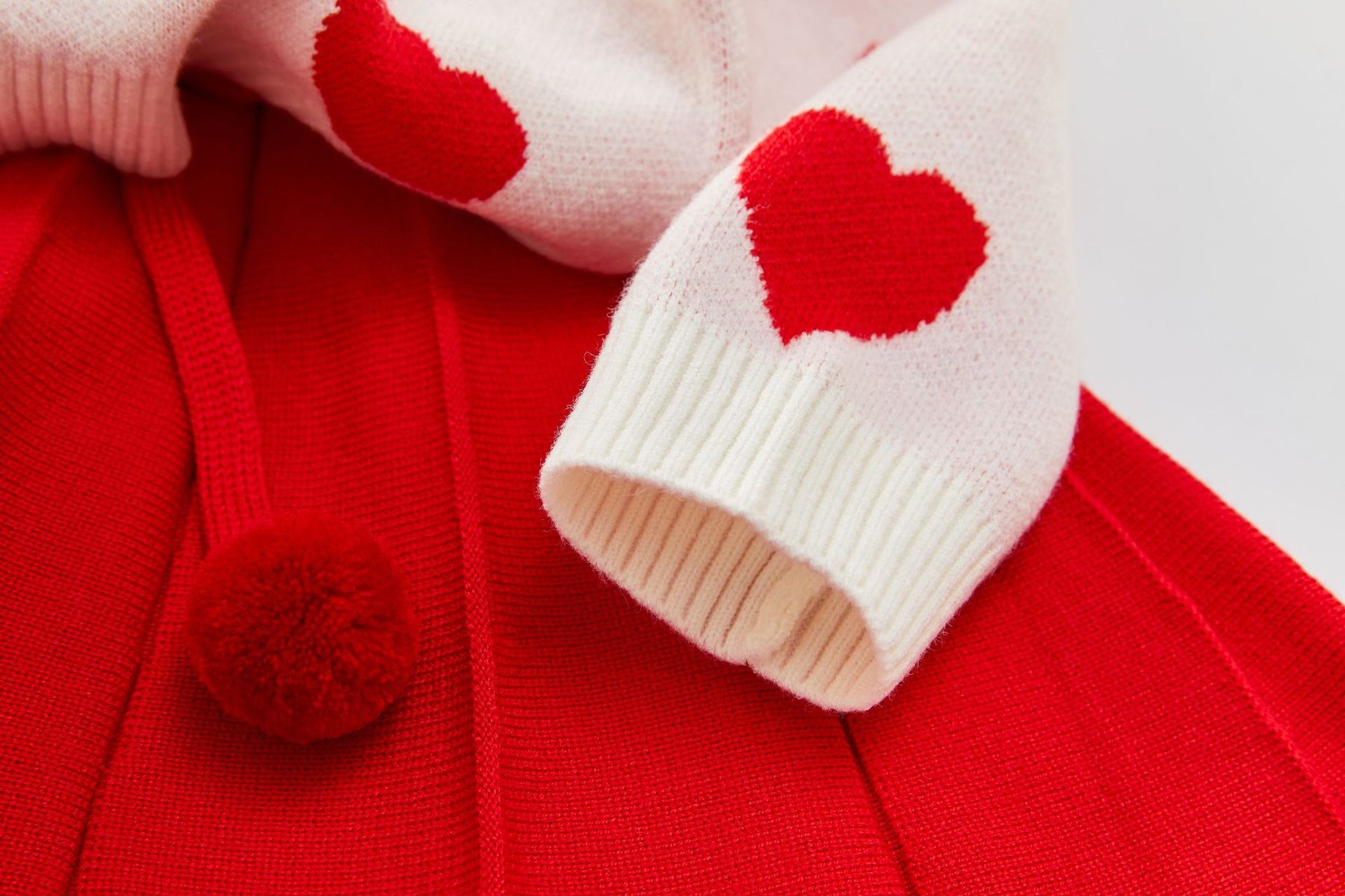 Szett din doua piese cu detalii Molira Crem