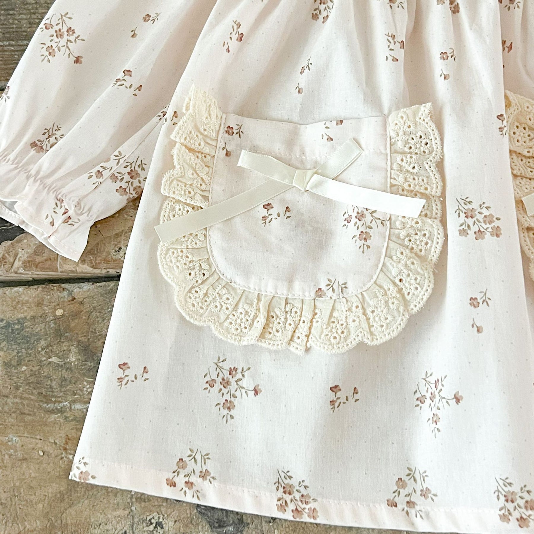 Rochie cu detalii Keina Crem