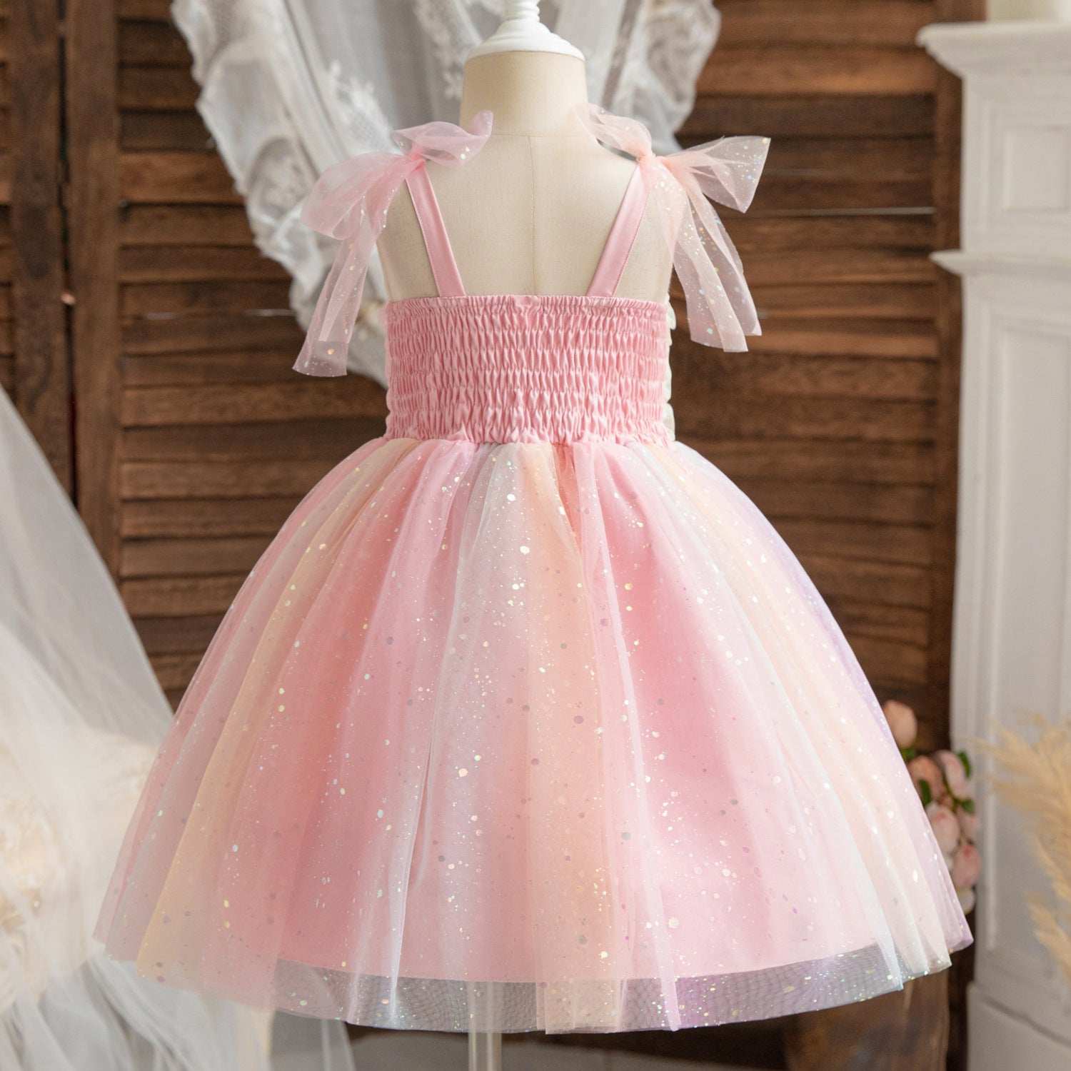 Rochie cu detalii Myra Roz