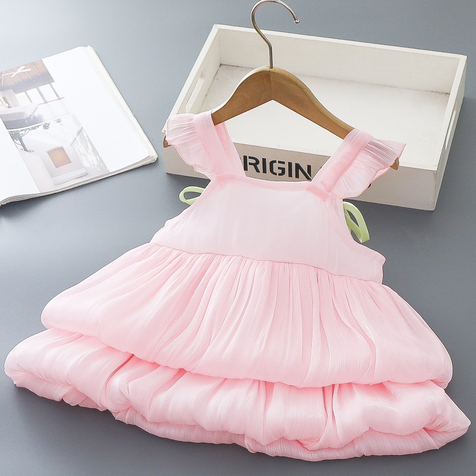 Rochie cu detalii Aelix Roz