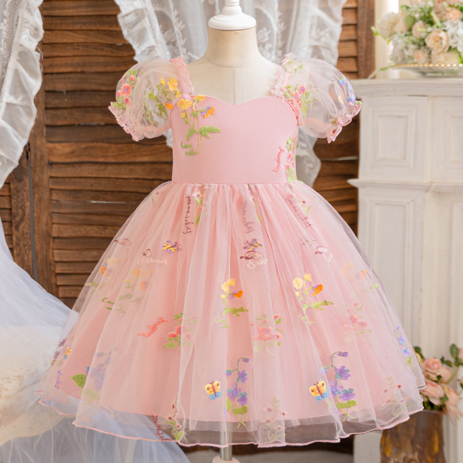 Rochie cu detalii Robyna Roz