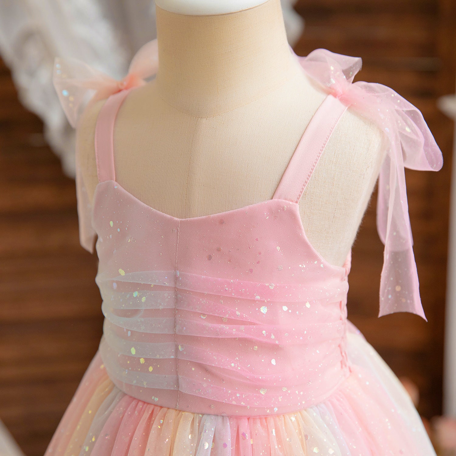 Rochie cu detalii Myra Roz