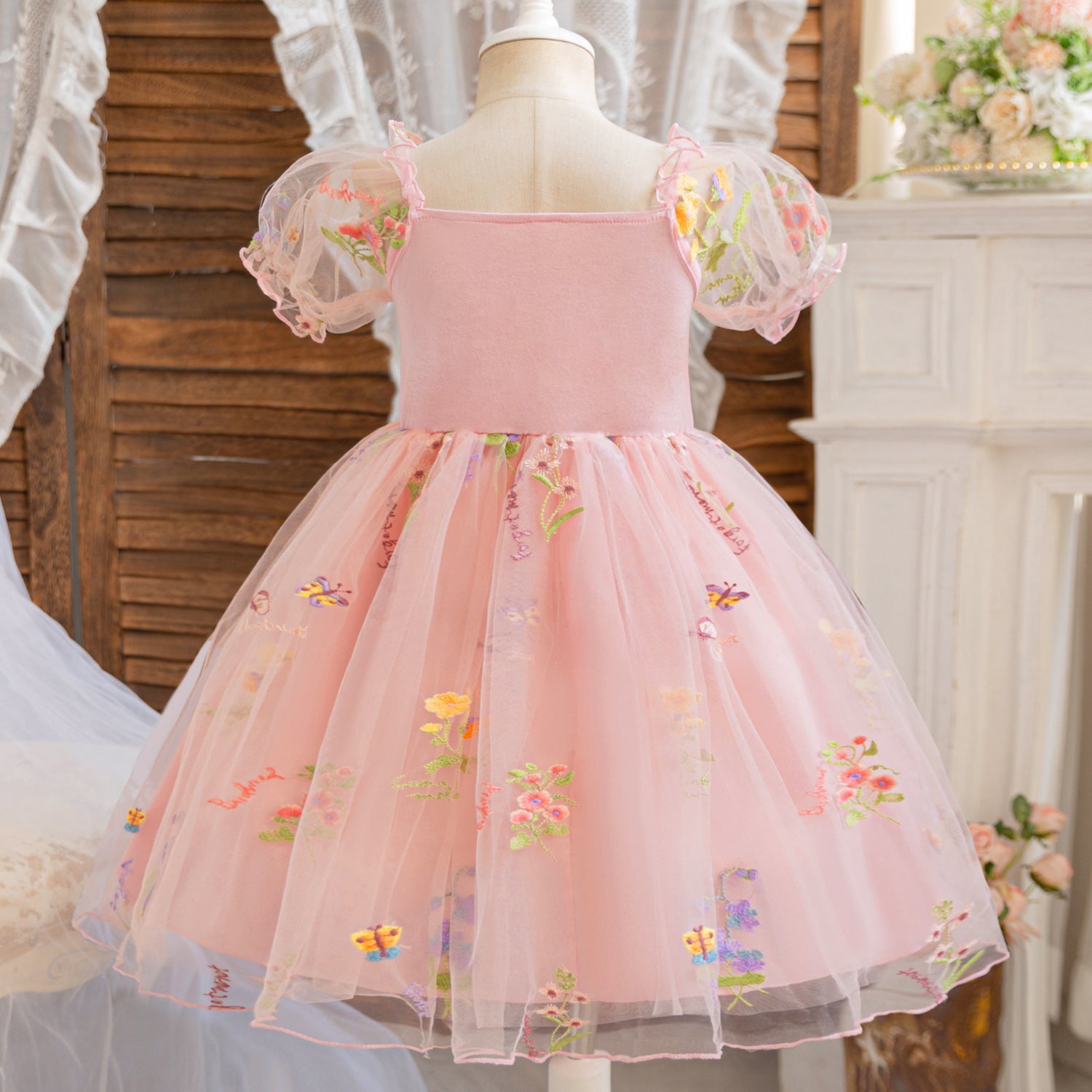 Rochie cu detalii Robyna Roz