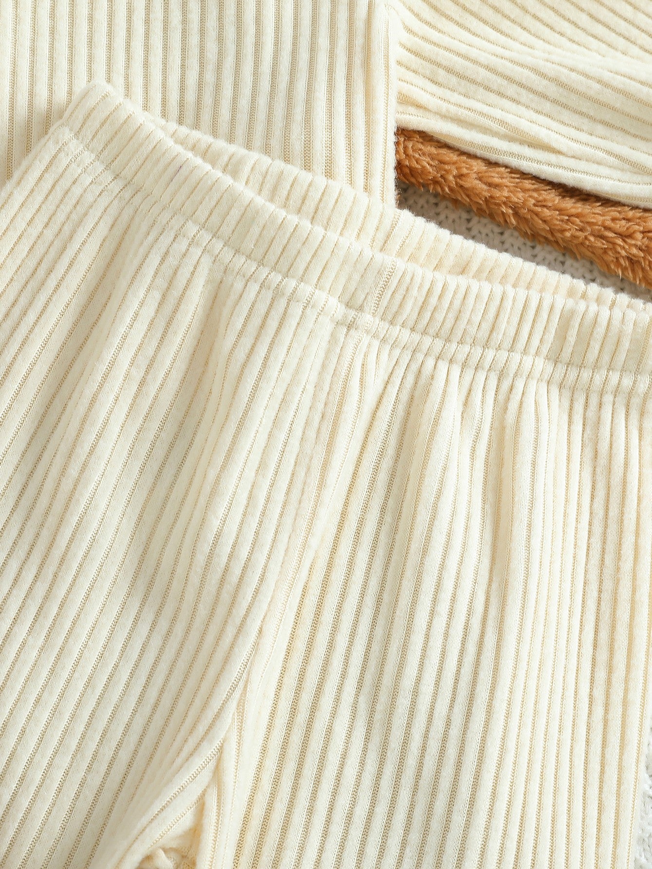 Set din trei piese Nalsa Crem