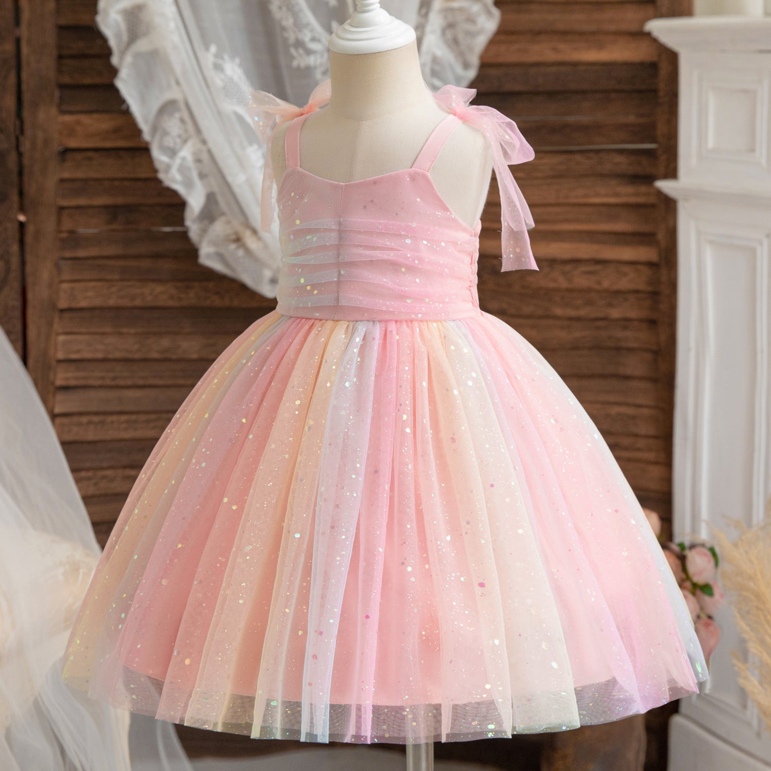 Rochie cu detalii Myra Roz