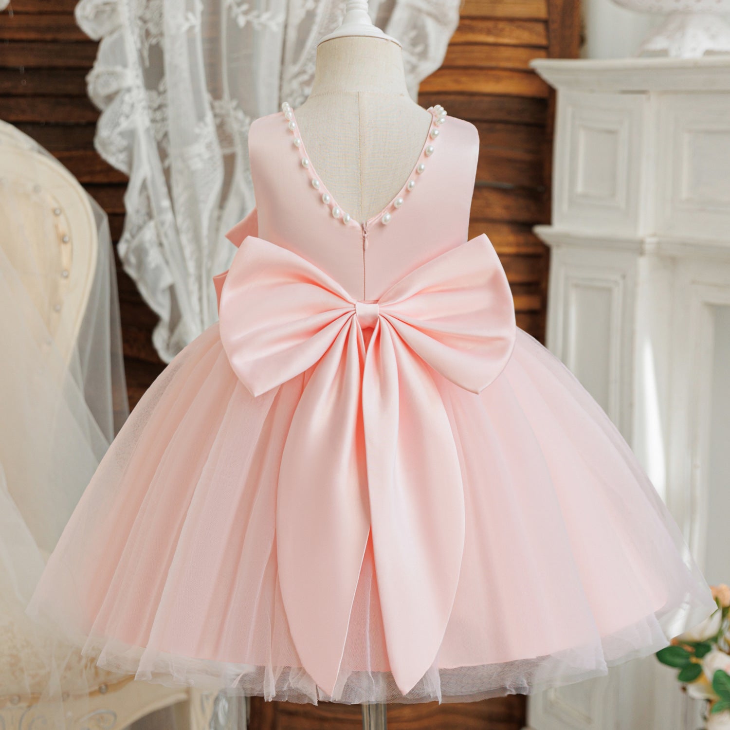 Rochie cu detalii Oriel Roz
