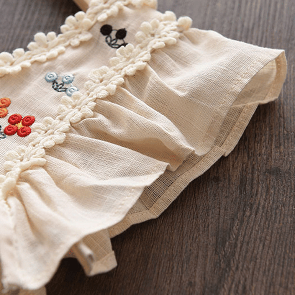 Rochie részletesen Arinia Crem