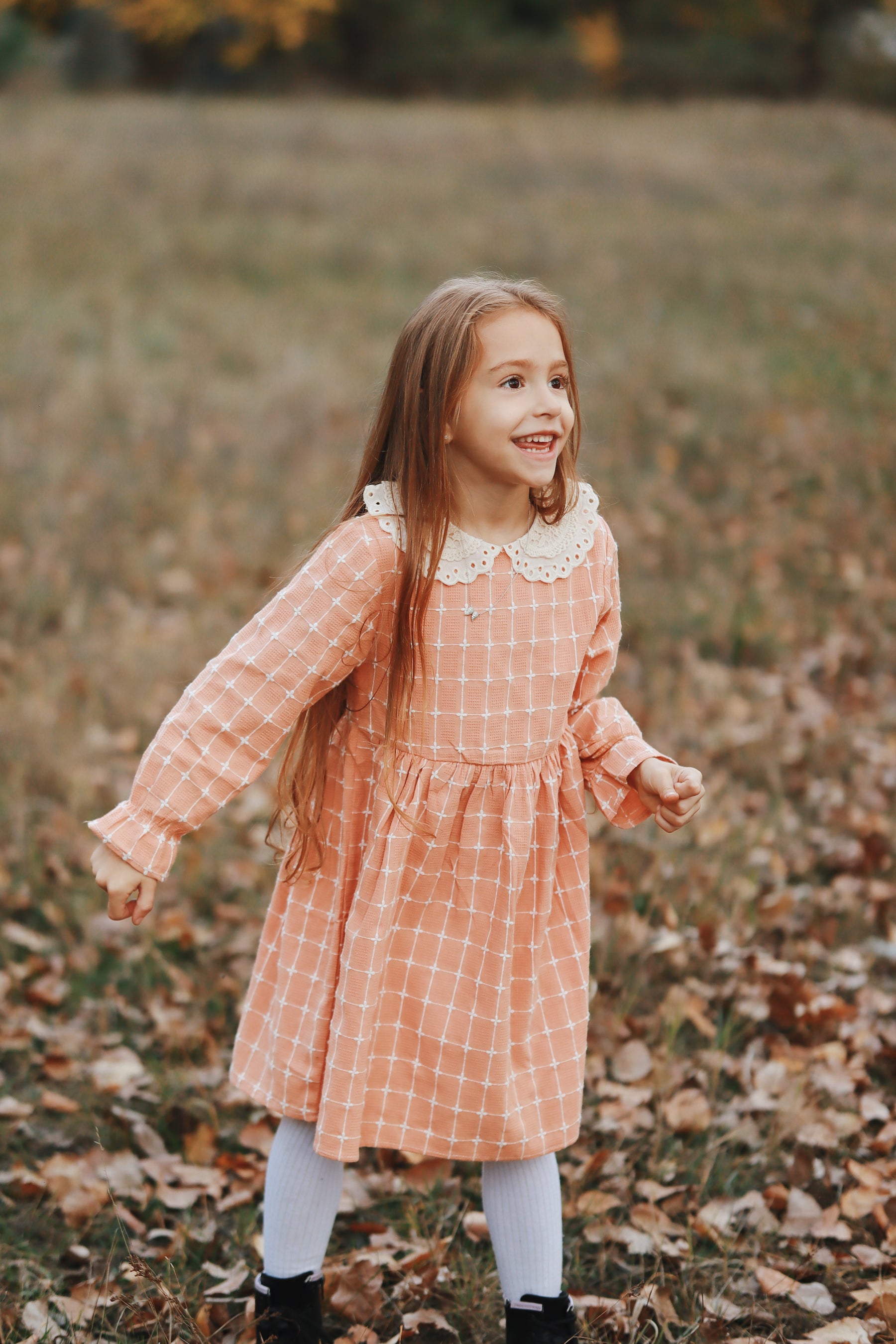 Redeny narancs ruha részletekkel