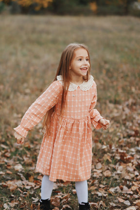 Redeny narancs ruha részletekkel