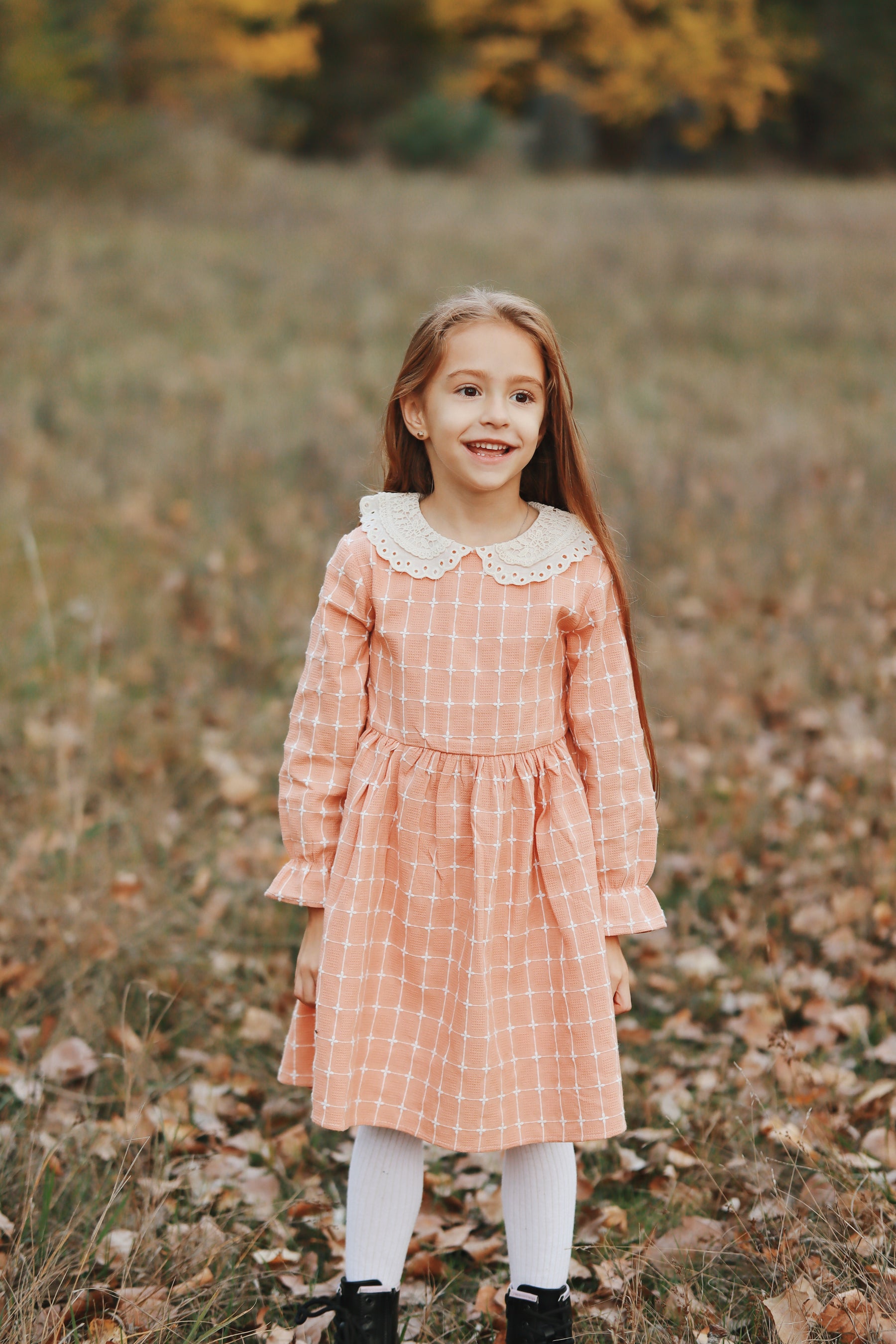 Redeny narancs ruha részletekkel