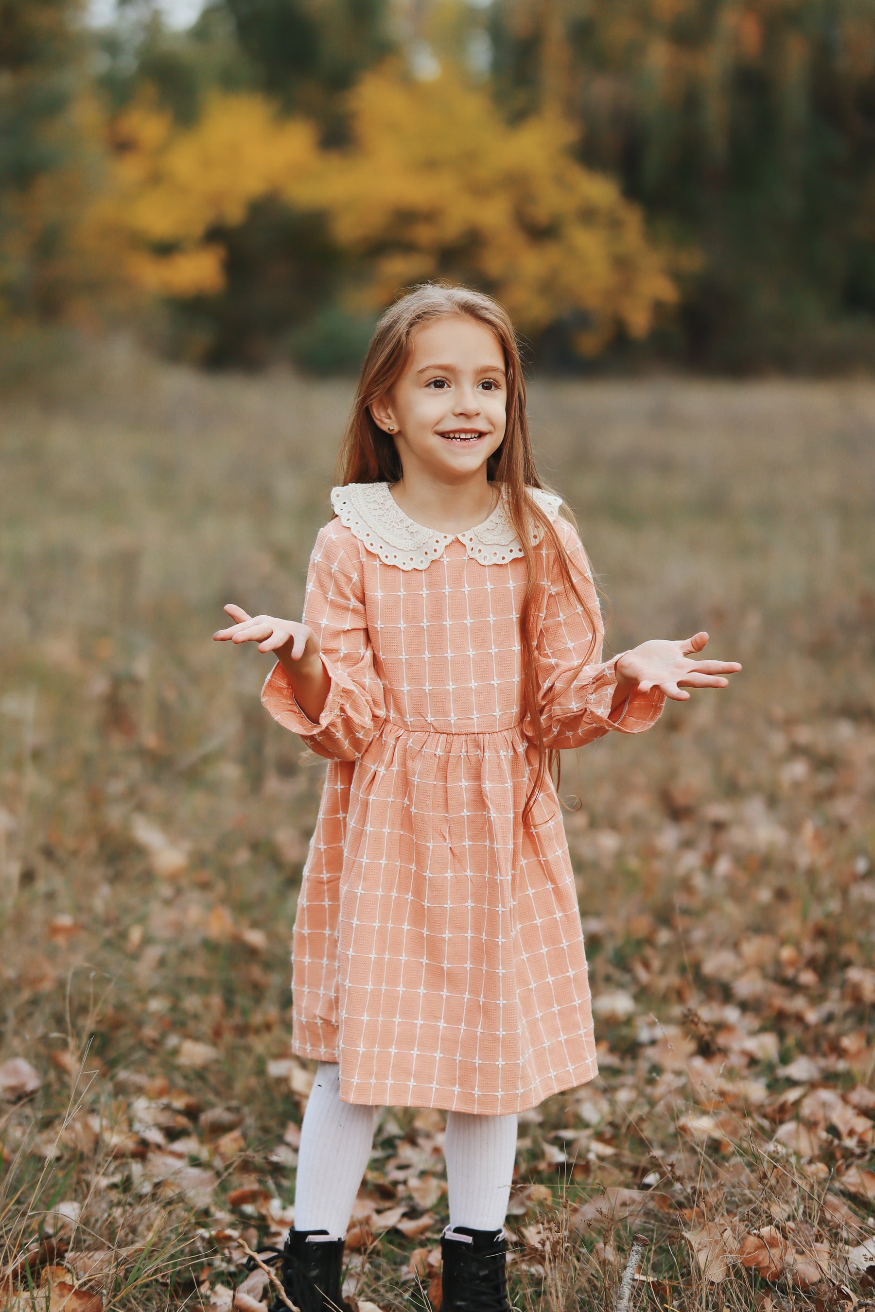 Redeny narancs ruha részletekkel